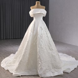 A Line Wedding Dresses Strapless Lace Appliques Robe De Mariee Bridal Gown