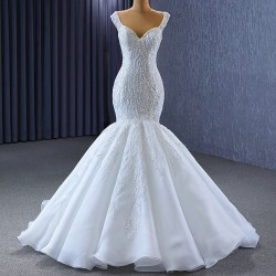 Crystal Sleeveless Wedding Dress Plus Size Sweetheart Neck Bridal Wedding Gown Princess