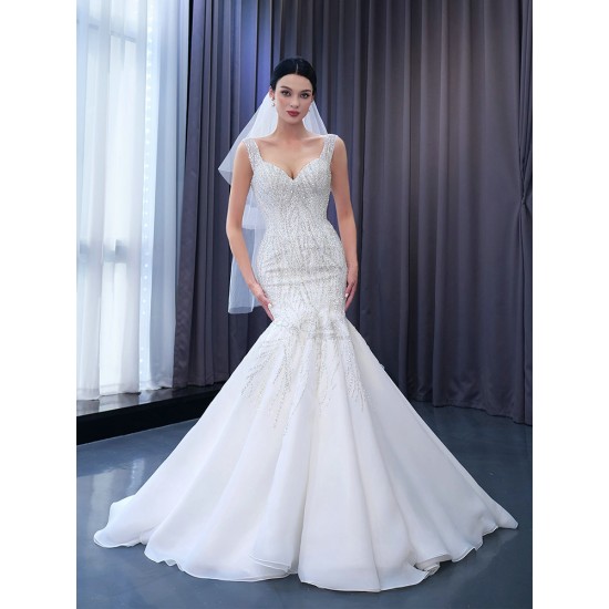 Crystal Sleeveless Wedding Dress Plus Size Sweetheart Neck Bridal Wedding Gown Princess