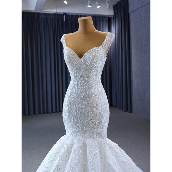 Crystal Sleeveless Wedding Dress Plus Size Sweetheart Neck Bridal Wedding Gown Princess