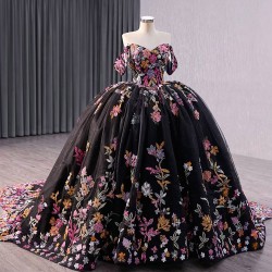 Luxury Embroidered Flowers Black Quinceanera Dress Off Shoulder Birthday Sweet 16 Dress Sweep Train vestidos de 15 anos