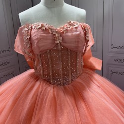 Off Shoulder Orange Quinceanera Dresses Sweet 16 Dress Appliques Voluminous Ball Gowns Customised Vestidos De Baile