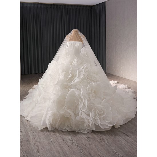 Ruffled Ball Gown Wedding Dress 3D Flowers Backless Lace up Princess Dress Strapless Sleeveless Bride Gown 2024