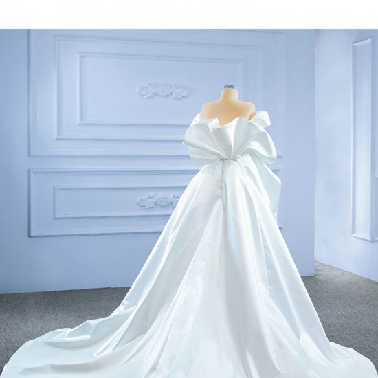 Simple White Wedding Dresses Satin Off Shoulder Bridal Dress Sweep Train 2024