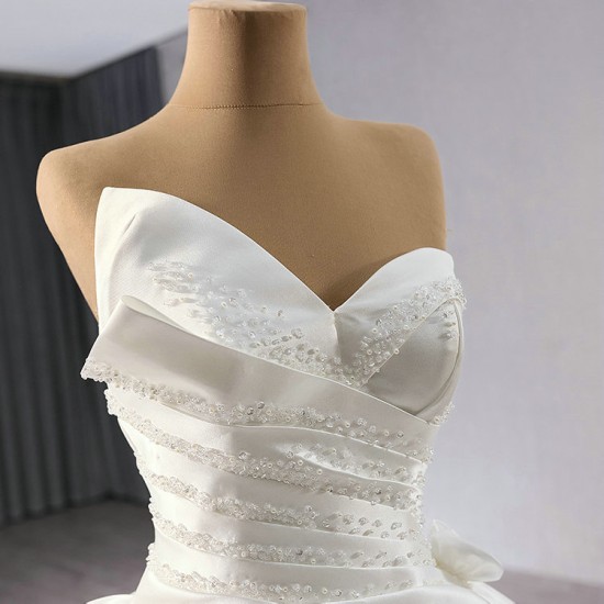 Sleeveless Wedding Dress For Woman Sweetheart Strapless Sweep Train Backless Bridal Gowns