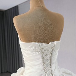 Sleeveless Wedding Dress For Woman Sweetheart Strapless Sweep Train Backless Bridal Gowns