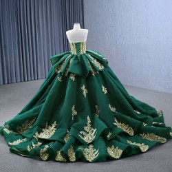 Strapless Emerald Green Vestidos De XV Anos Tiered Quinceanera Dress Gold Lace Appliques Sweet 15 Gowns